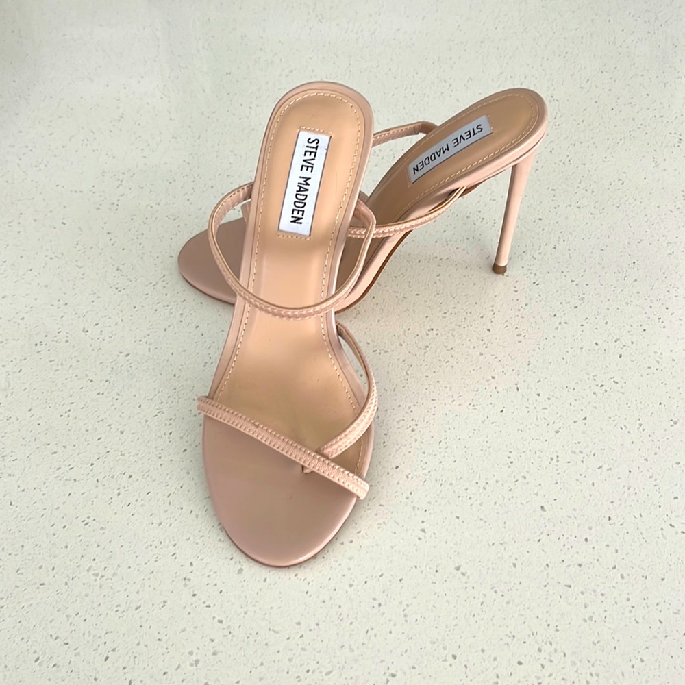 Steve Madden nude heels size 8m